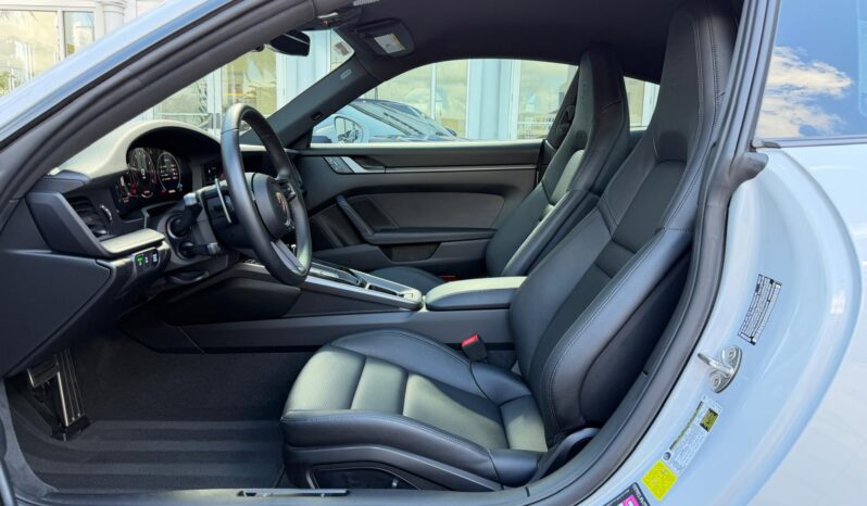 2025 Porsche 911 Carrera full