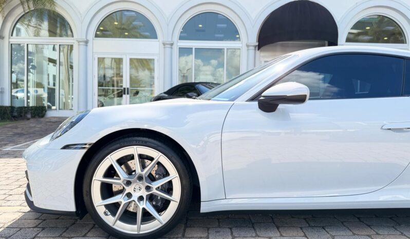 2025 Porsche 911 Carrera full