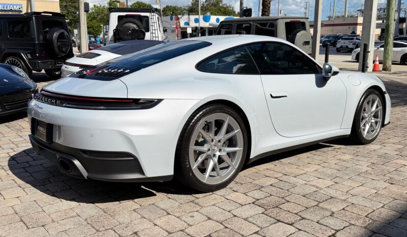 2025 Porsche 911 Carrera full