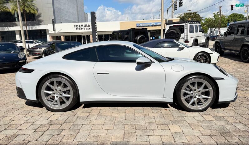 2025 Porsche 911 Carrera full