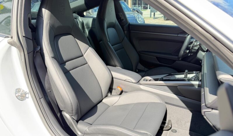 2025 Porsche 911 Carrera full