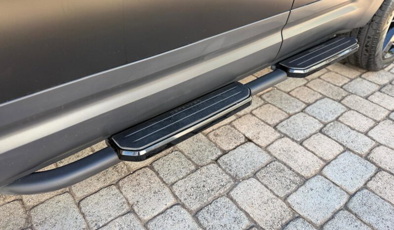 2022 Land Rover Defender 110 S full