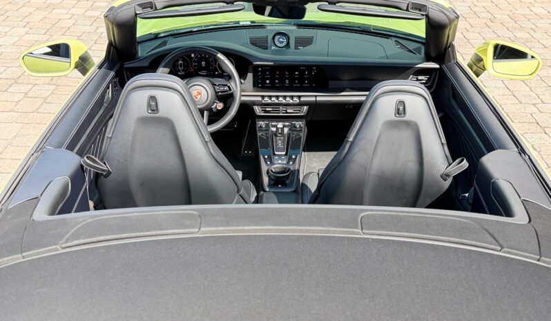 2025 Porsche 911 Carrera Cabriolet full
