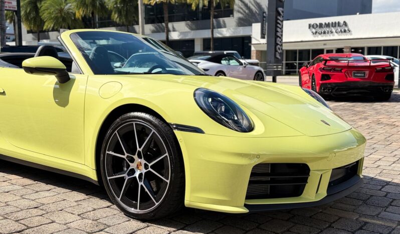 2025 Porsche 911 Carrera Cabriolet full