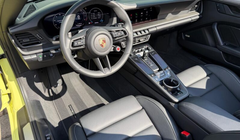 2025 Porsche 911 Carrera Cabriolet full