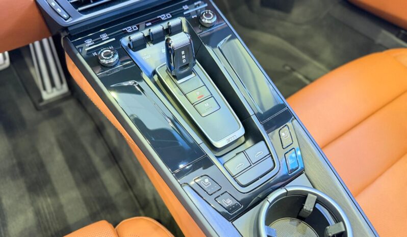 2025 Porsche 911 Targa 4 GTS full