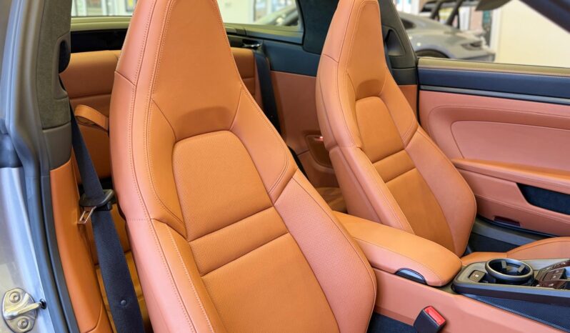 2025 Porsche 911 Targa 4 GTS full