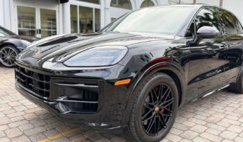 2025 Porsche Cayenne GTS full