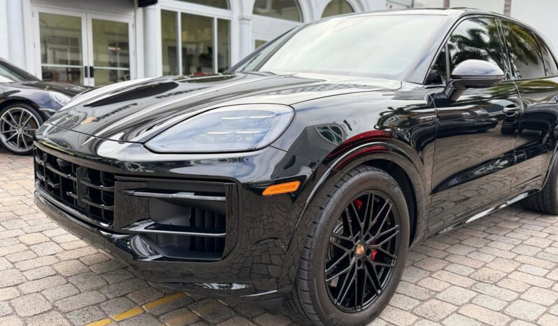 2025 Porsche Cayenne GTS full