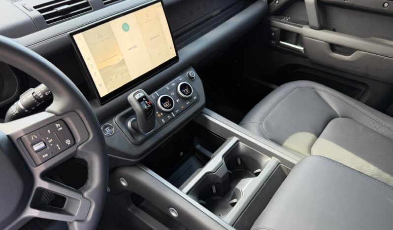 2025 Land Rover Defender X-Dynamic SE full