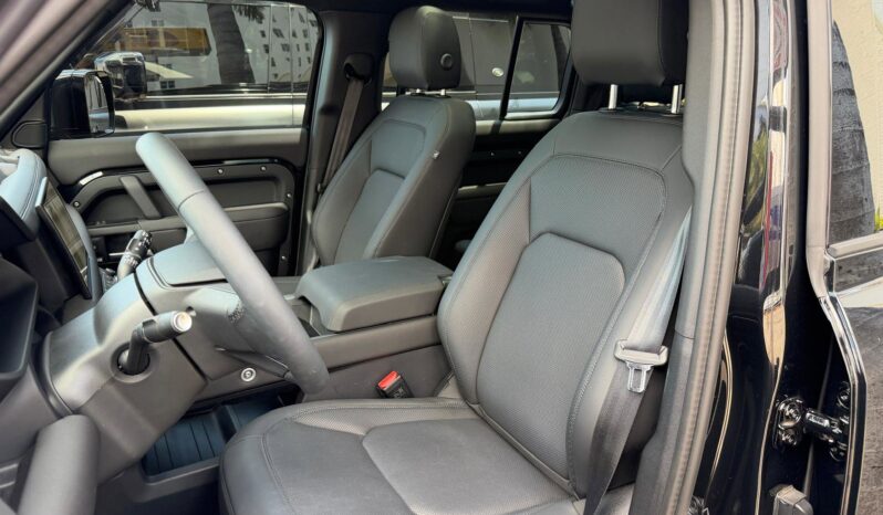 2025 Land Rover Defender X-Dynamic SE full