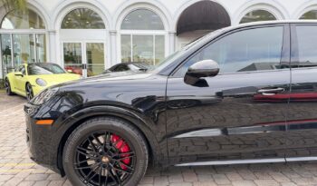 2025 Porsche Cayenne GTS full