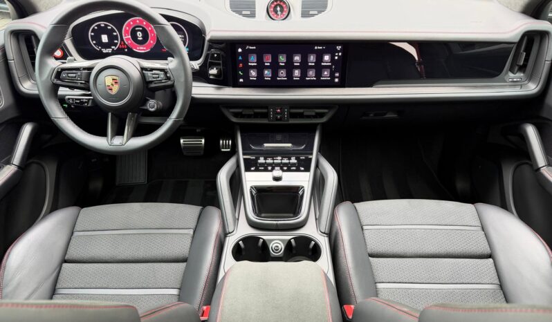 2025 Porsche Cayenne GTS full