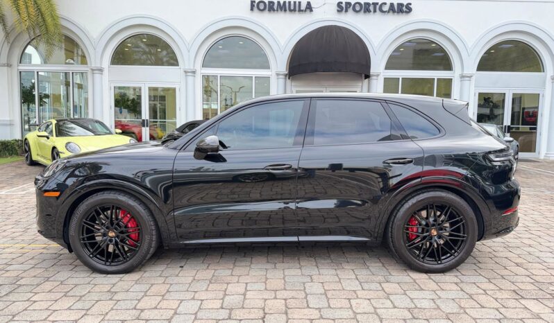 2025 Porsche Cayenne GTS full