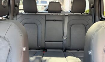 2025 Land Rover Defender X-Dynamic SE full