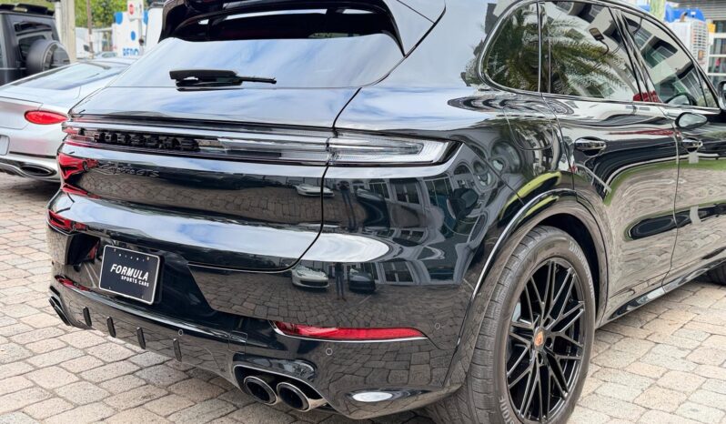 2025 Porsche Cayenne GTS full