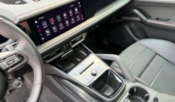 2025 Porsche Cayenne GTS full