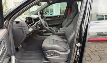 2025 Porsche Cayenne GTS full
