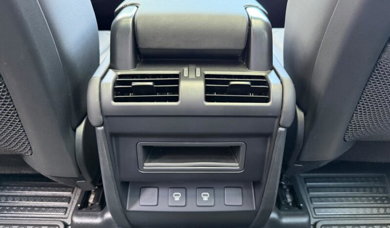 2025 Land Rover Defender X-Dynamic SE full