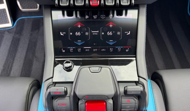 2025 Lamborghini Urus SE full