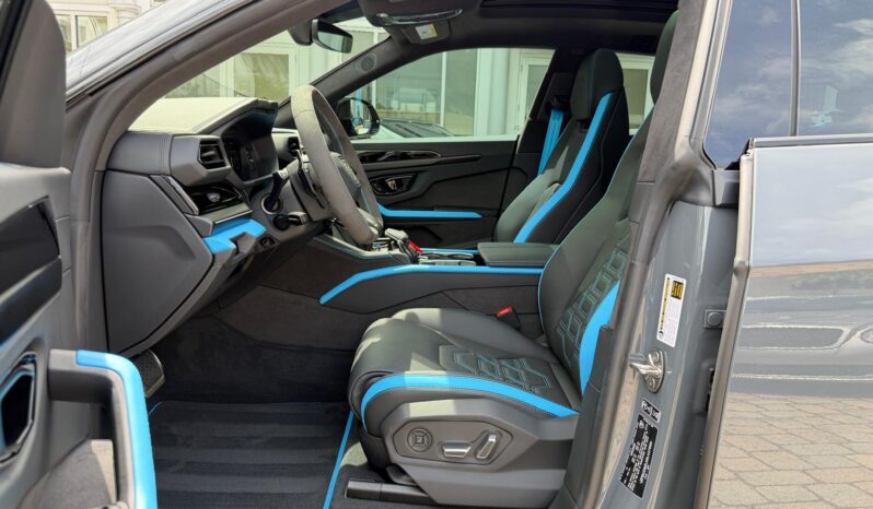 2025 Lamborghini Urus SE full