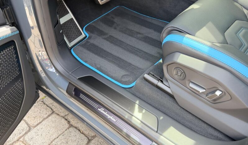 2025 Lamborghini Urus SE full