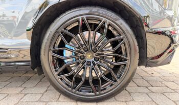 2025 Lamborghini Urus SE full