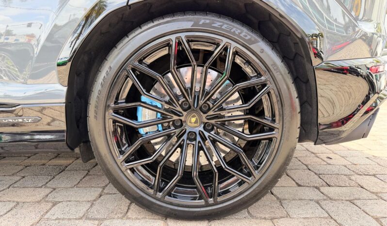 2025 Lamborghini Urus SE full