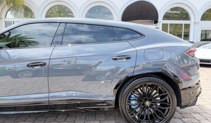 2025 Lamborghini Urus SE full