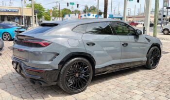2025 Lamborghini Urus SE full