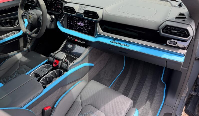 2025 Lamborghini Urus SE full