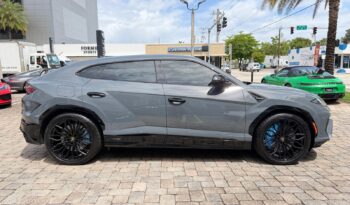 2025 Lamborghini Urus SE full