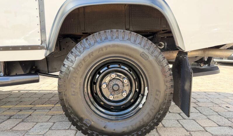 1997 Land Rover Defender 110 Beachcomber full