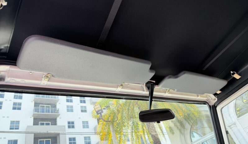 1997 Land Rover Defender 110 Beachcomber full