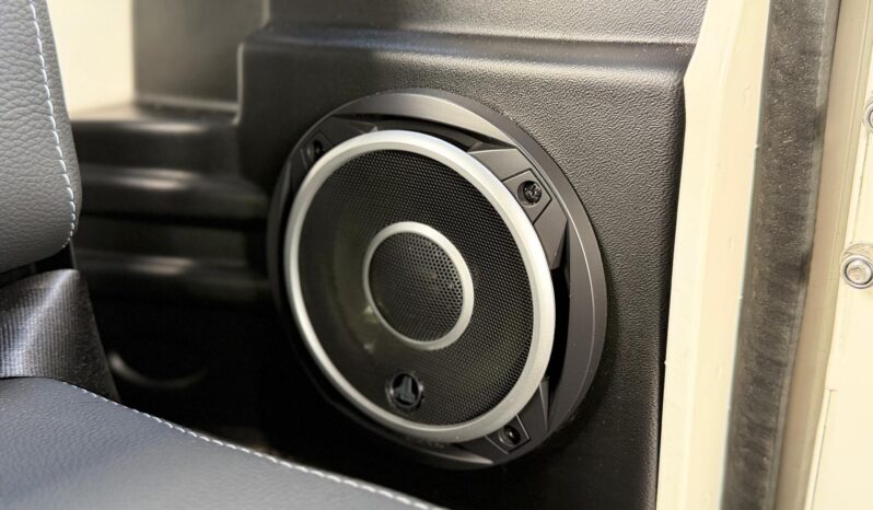 1997 Land Rover Defender 110 Beachcomber full