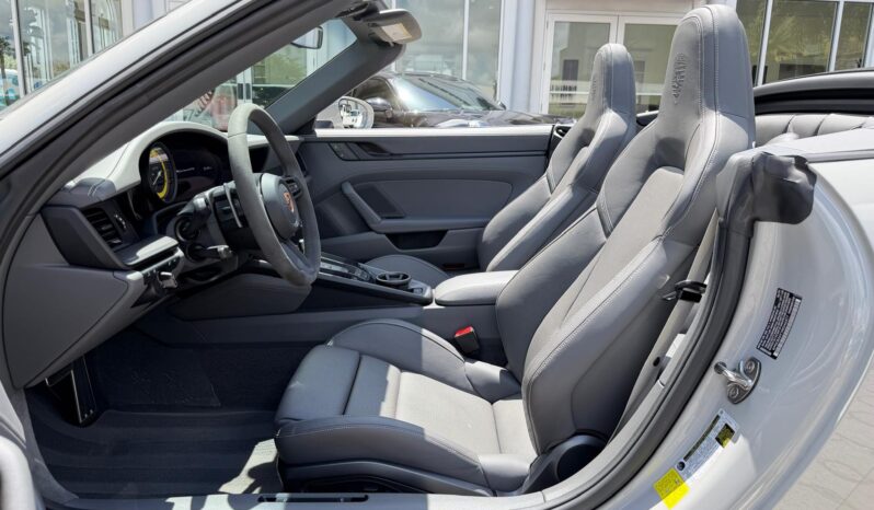 2024 Porsche 911 Carrera GTS Cabriolet full