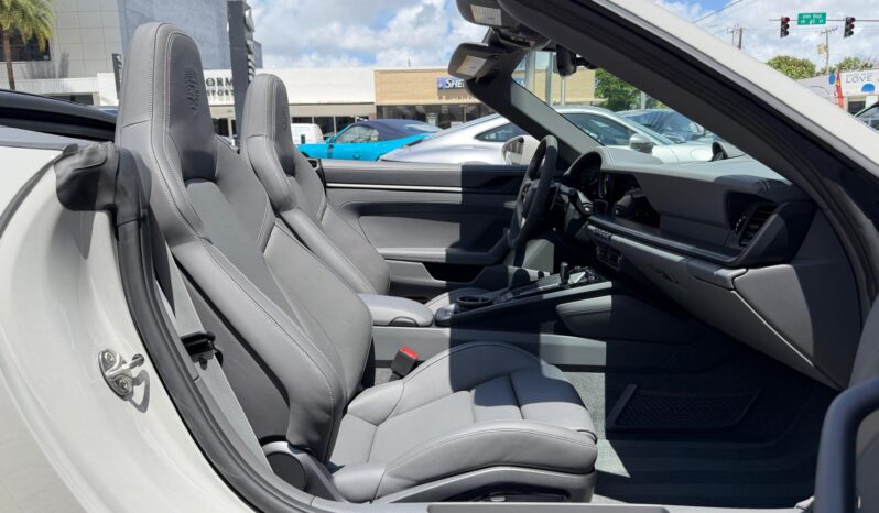 2024 Porsche 911 Carrera GTS Cabriolet full