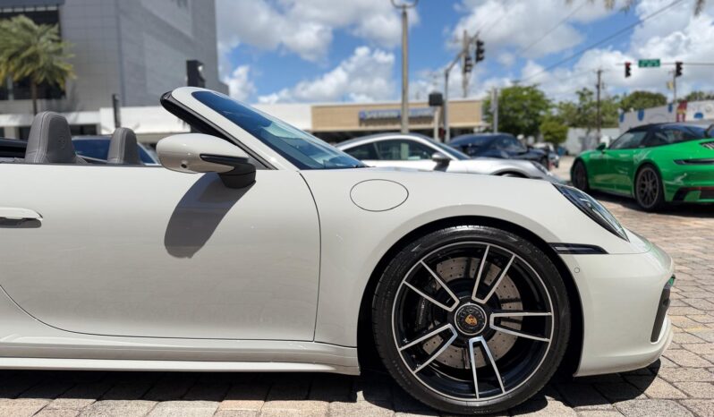 2024 Porsche 911 Carrera GTS Cabriolet full
