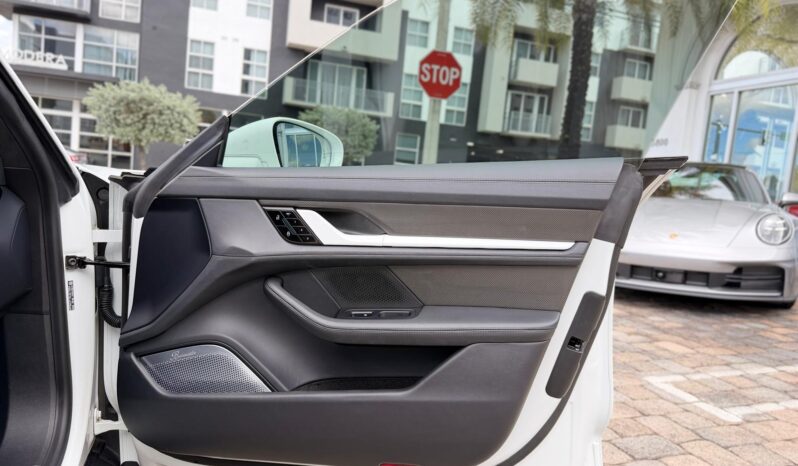 2020 Porsche Taycan Turbo S full