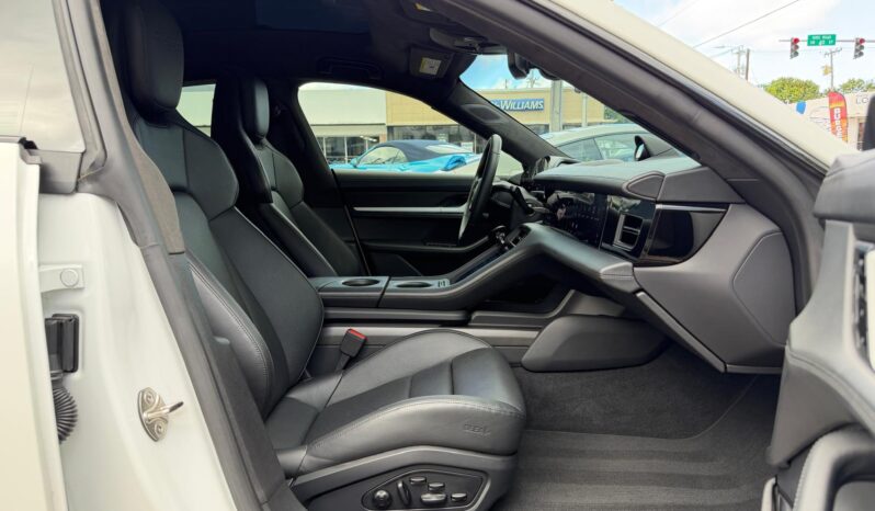 2020 Porsche Taycan Turbo S full