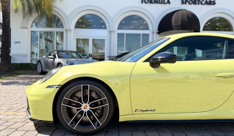 2026 Porsche 911 Carrera GTS full