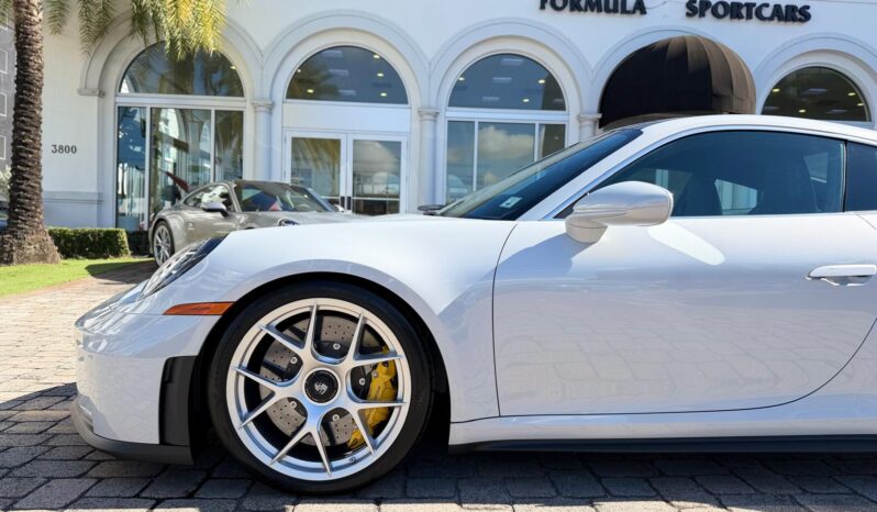 2026 Porsche 911 GT3 w/Touring Package full