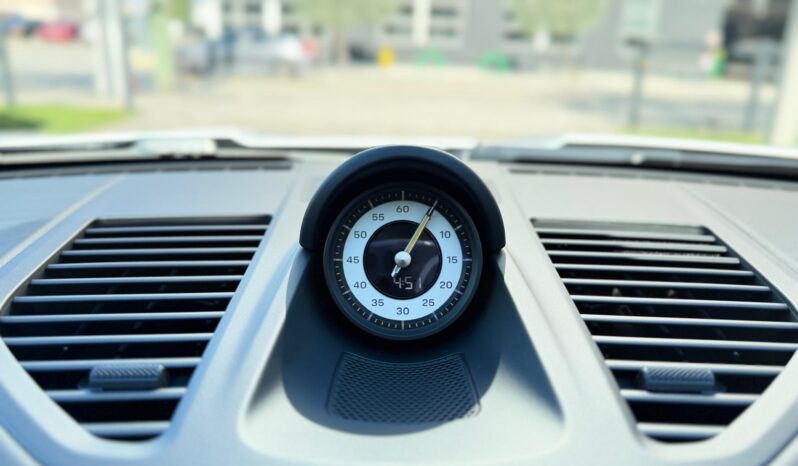 2026 Porsche 911 GT3 w/Touring Package full