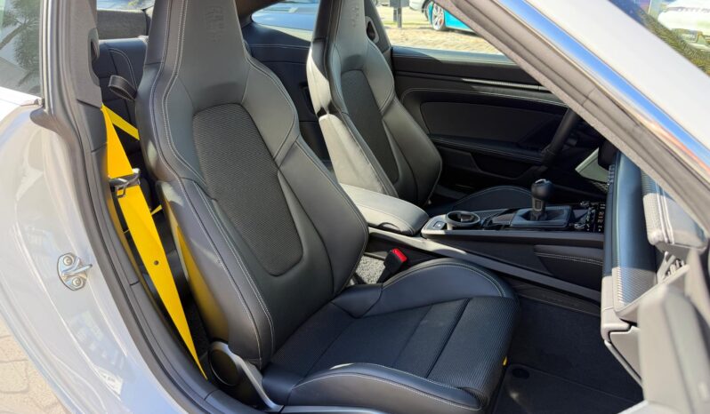 2026 Porsche 911 GT3 w/Touring Package full