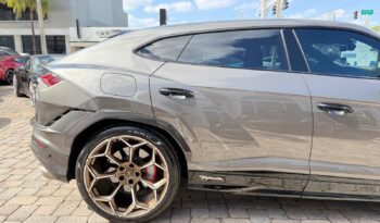 2024 Lamborghini Urus Performante full