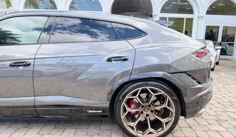 2024 Lamborghini Urus Performante full