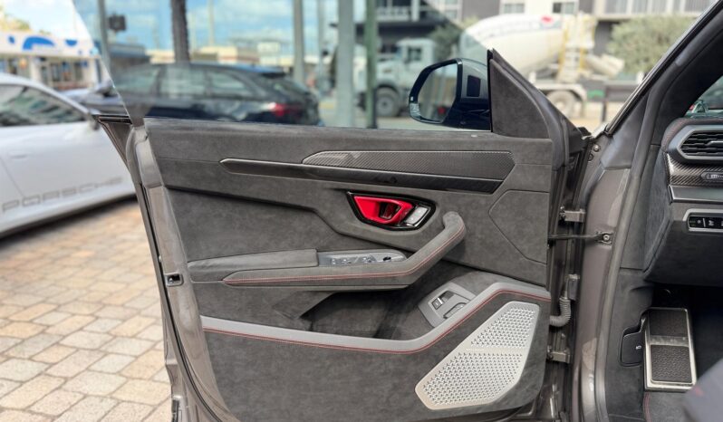 2024 Lamborghini Urus Performante full