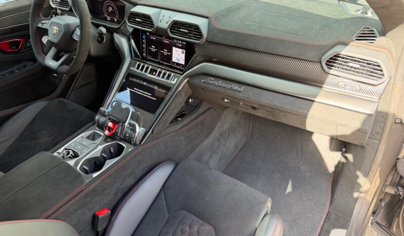 2024 Lamborghini Urus Performante full