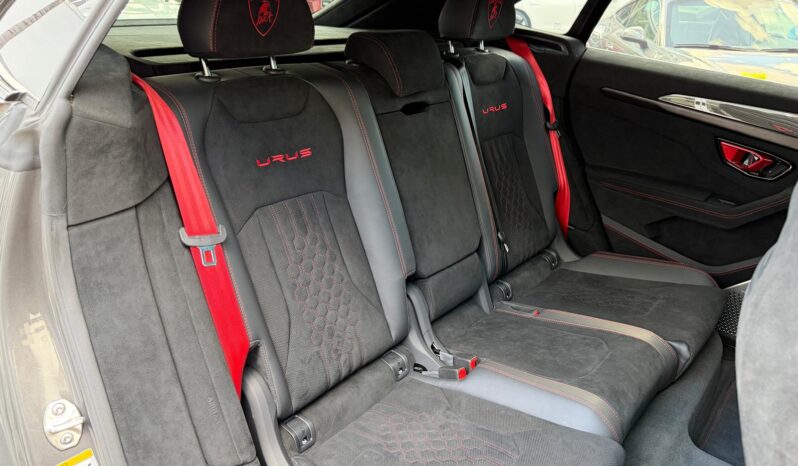 2024 Lamborghini Urus Performante full