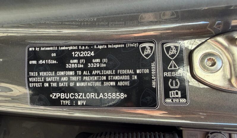 2024 Lamborghini Urus Performante full